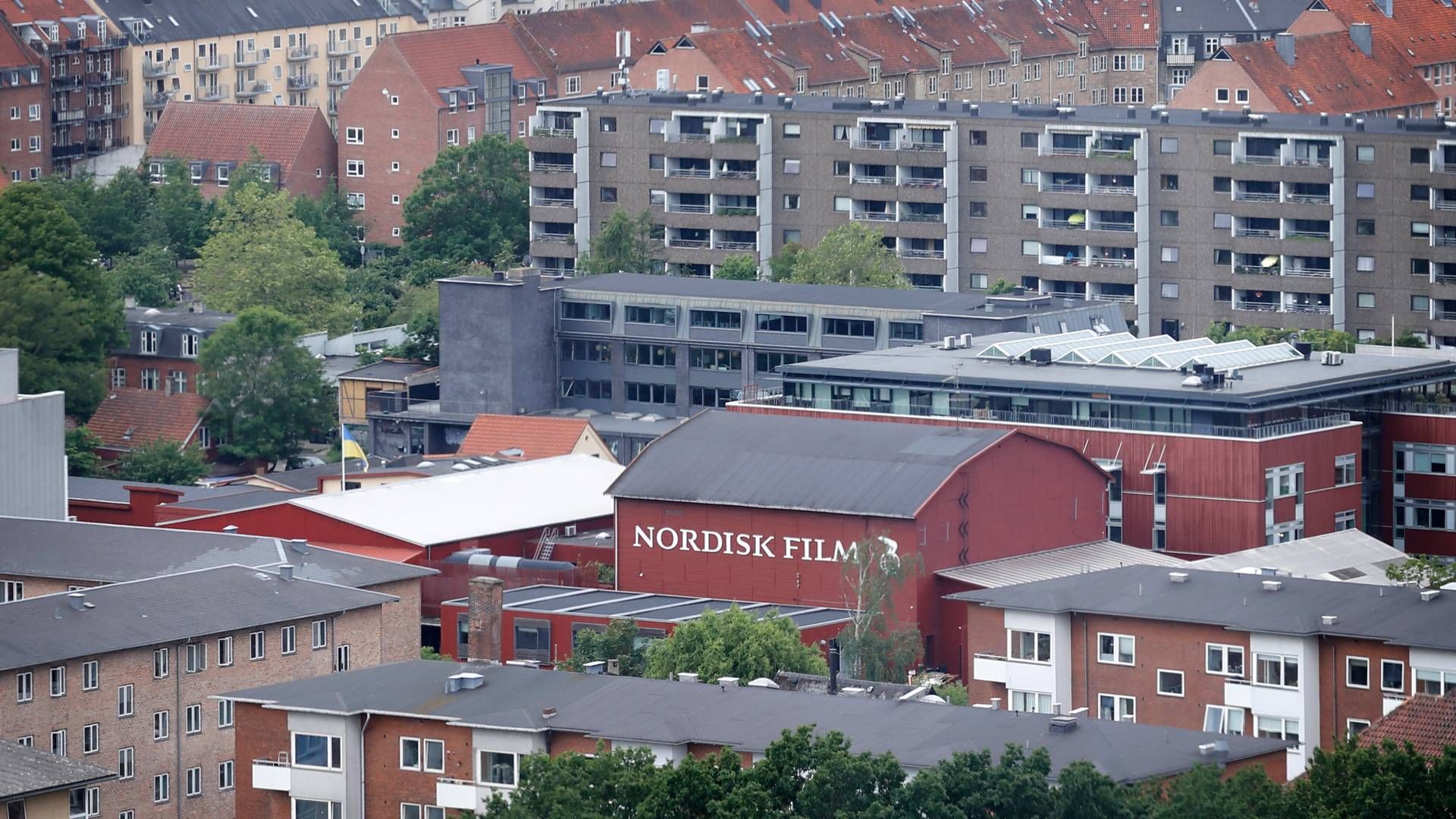 Drive Studios er nu rykket sammen med de øvrige selskaber under Nordisk Films faner på Mosedalvej i Valby, også kendt som filmbyen.