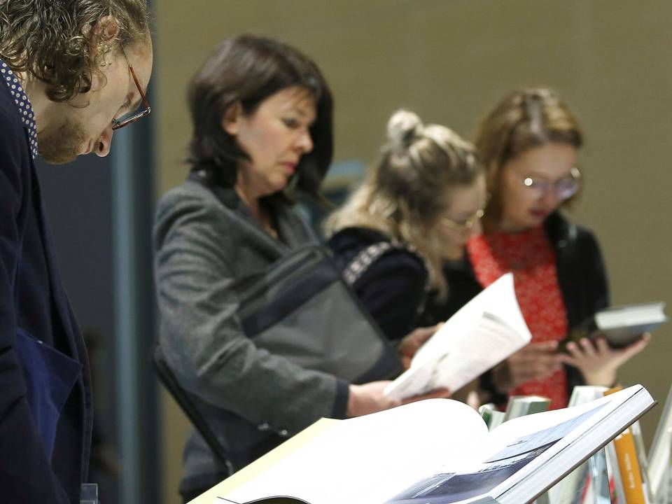 Besøgende under Frankfurt Bogmesse 2019. Norge var i år gæstenation - en titel, Danske Forlag håber at få i 2025. | Foto: Ralph Orlowski/Reuters/Ritzau Scanpix