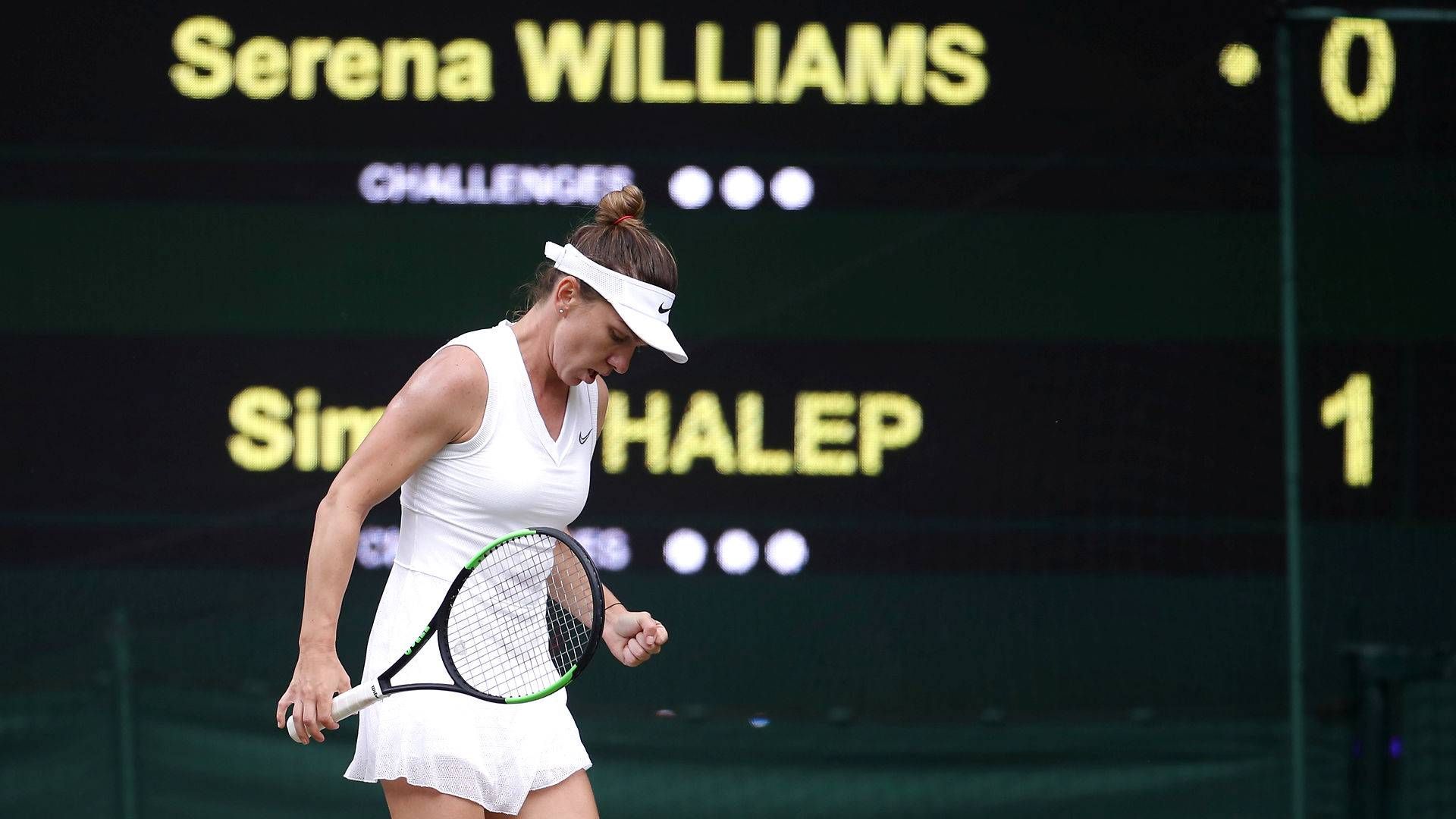 Billede fra sidste års Wimbledon-finale i damesingle mellem Simona Halep og Serena Williams. | Foto: Carl Recine/Reuters/Ritzau Scanpix