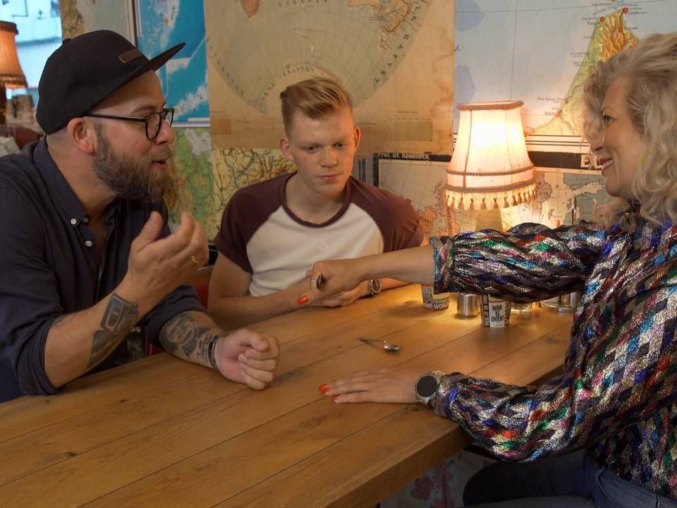 Et af de produktionsselskber, som Nent vil sælge, er Strong Productions, der bl.a. står bag Xee-serien "Noget i ærmet" | Foto: Xee