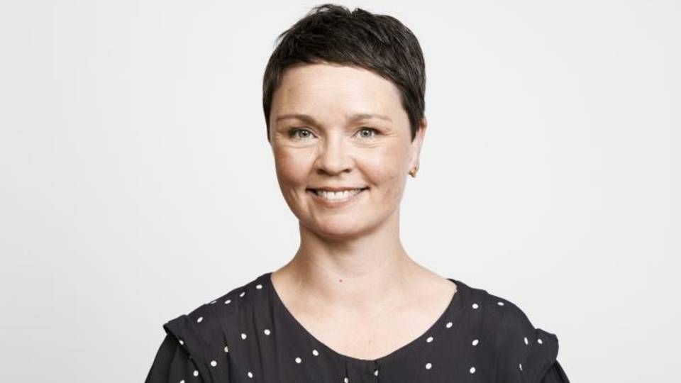 Stine Liv Johansen modtager Døssinprisen for sit arbejde med at sætte fokus på børn og unges navigeren i en digital medievirkelighed | Foto: PR/Medierådet for Børn og Unge