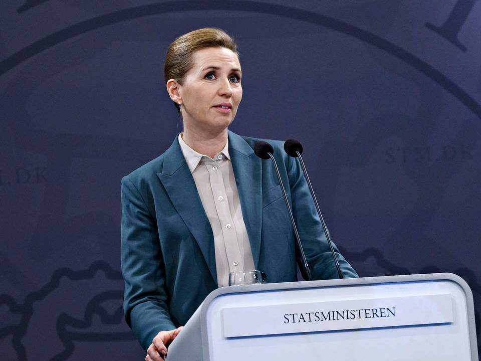 Statsmininster Mette Frederiksen (S) ved et pressemøde mandag 7. december, hvor nye coronarestriktioner i 38 kommuner blev præsenteret. De er siden udvidet til yderligere 31 kommuner. | Foto: Philip Davali/Ritzau Scanpix