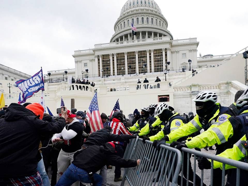 Facebook valgte at fastolde sin blokering af poltiske annoncer, efter den chokerende stormning af The Capitol i januar. | Foto: Julio Cortez/AP/Ritzau Scanpix