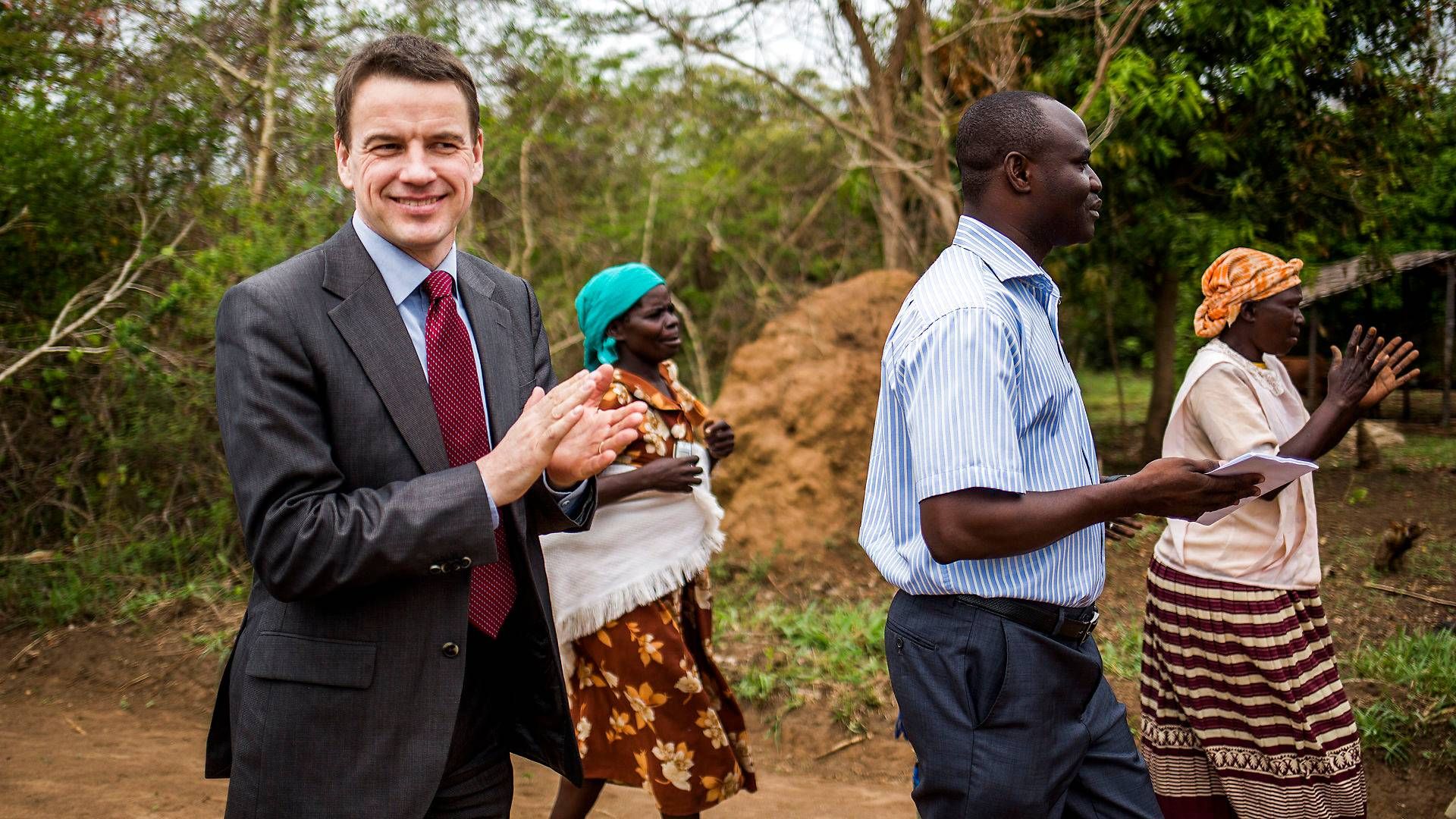 Magasinet 360 har dækket den danske udviklingsindsats i 47 år. Bl.a. da udviklingminister Christian Friis Bach var på besøg i Uganda i 2013. | Foto: Simon Fals/Politiken/Ritzau Scanpix