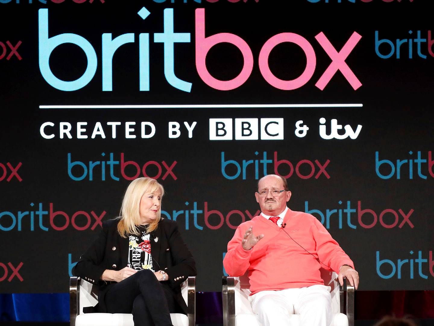 Skuespillerne Jennifer Gibney og Brendan O'Carroll fra BBC-serien "Mrs. Brown Boys" til arrangementet Britbox TCA i 2020. | Foto: Willy Sanjuan/AP/Ritzau Scanpix