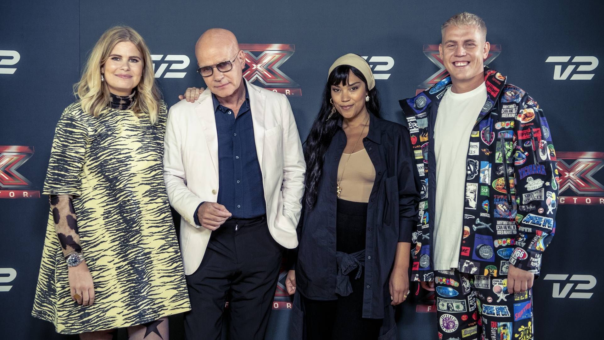 Dommerne i X Factor, Kwamie Liv, Martin Jensen(th) og Thomas Blachman med vært Sofie Linde (tv) | Foto: Linda Johansen
