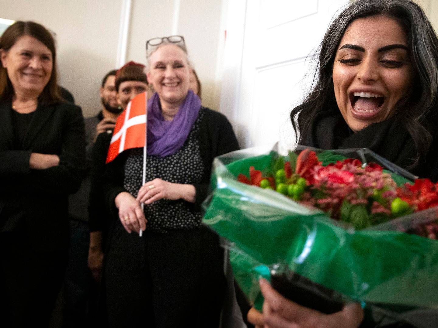 Sara Omar modtog i 2020 prisen De Gyldne Laurbær for sin roman "Skyggedanseren". | Foto: Mads Nissen/Ritzau Scanpix