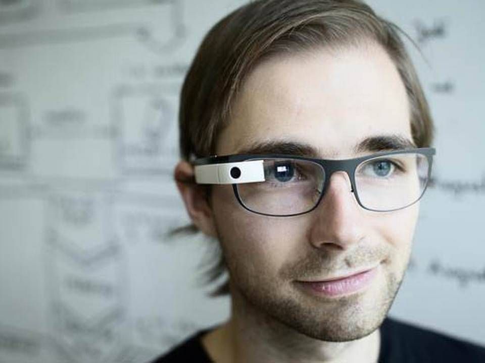 Studerende Tom Quast har sammen med sine medsturende Troels fået adgang til flere sæt Google Glass med hjælp fra Stibo Accelerator. | Foto: JENS HENRIK DAUGAARD/POLFOTO/ARKIV