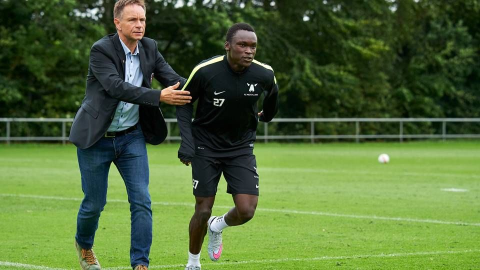 Hans Krabbe, her sammen med FC Midtjylland-spilleren Pione Sisto | Foto: Claus Bonnerup/Polfoto/Arkiv