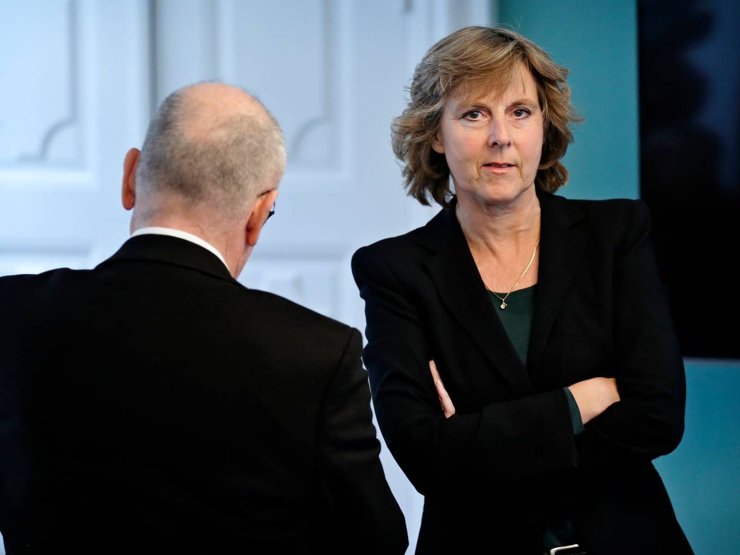 Connie Hedegaard, formand for Public service-udvalget, sammen med et andet udvalgsmedlem, Lasse Jensen. | Foto: Jens Dresling/Polfoto
